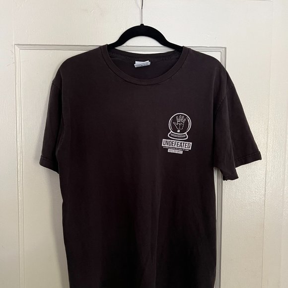 Undefeated T-Shirt "Walk-Ins Welcome" - Picture 2 of 5